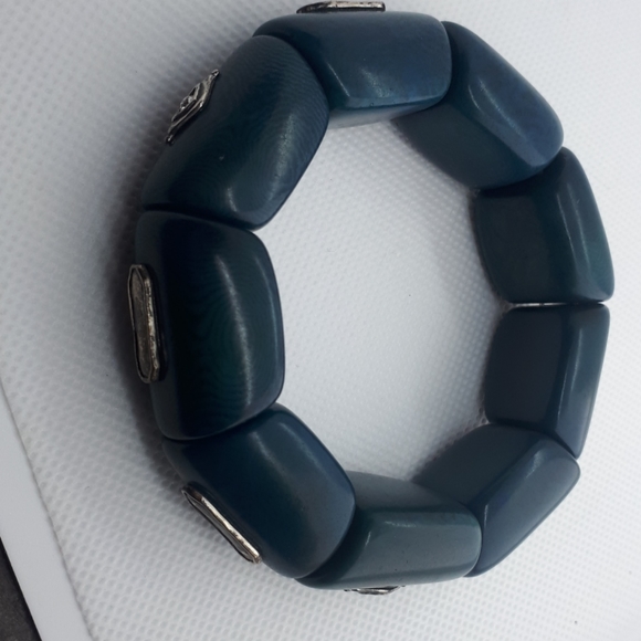 Chunky bracelet w/ Stirling silver accents. - Picture 6 of 7